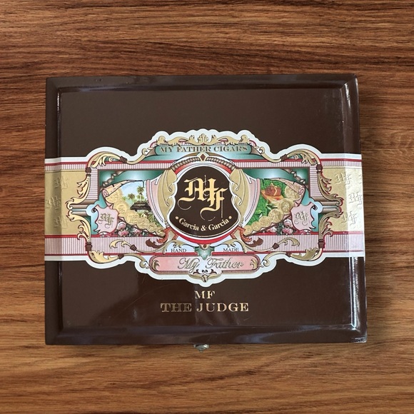 MF The Judge cigar box brown enamel lined with burnt velvet home decor - Picture 2 of 7